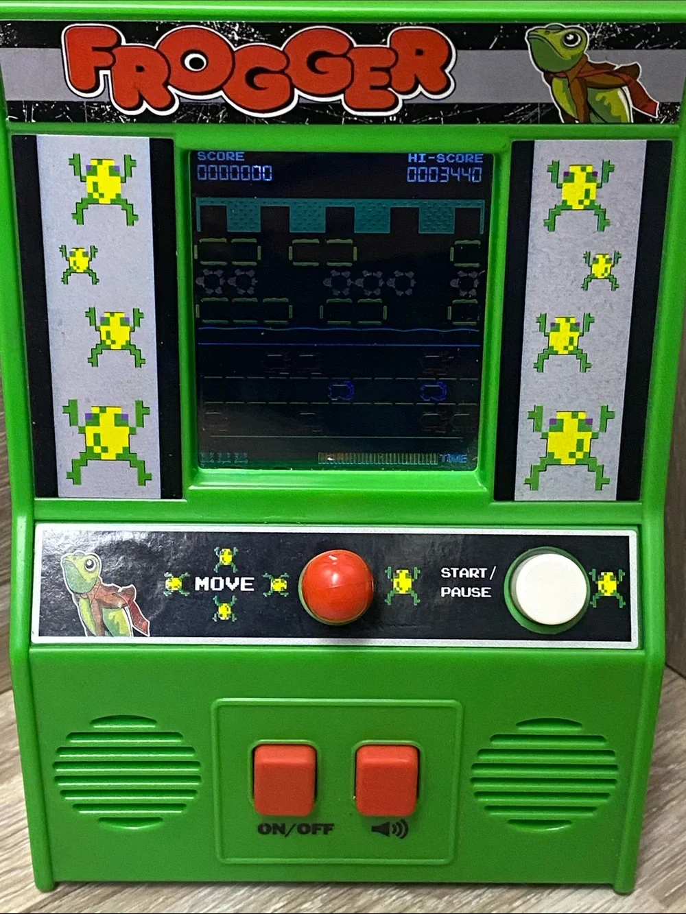 Frogger Portable Retro Handheld Game Console - Green